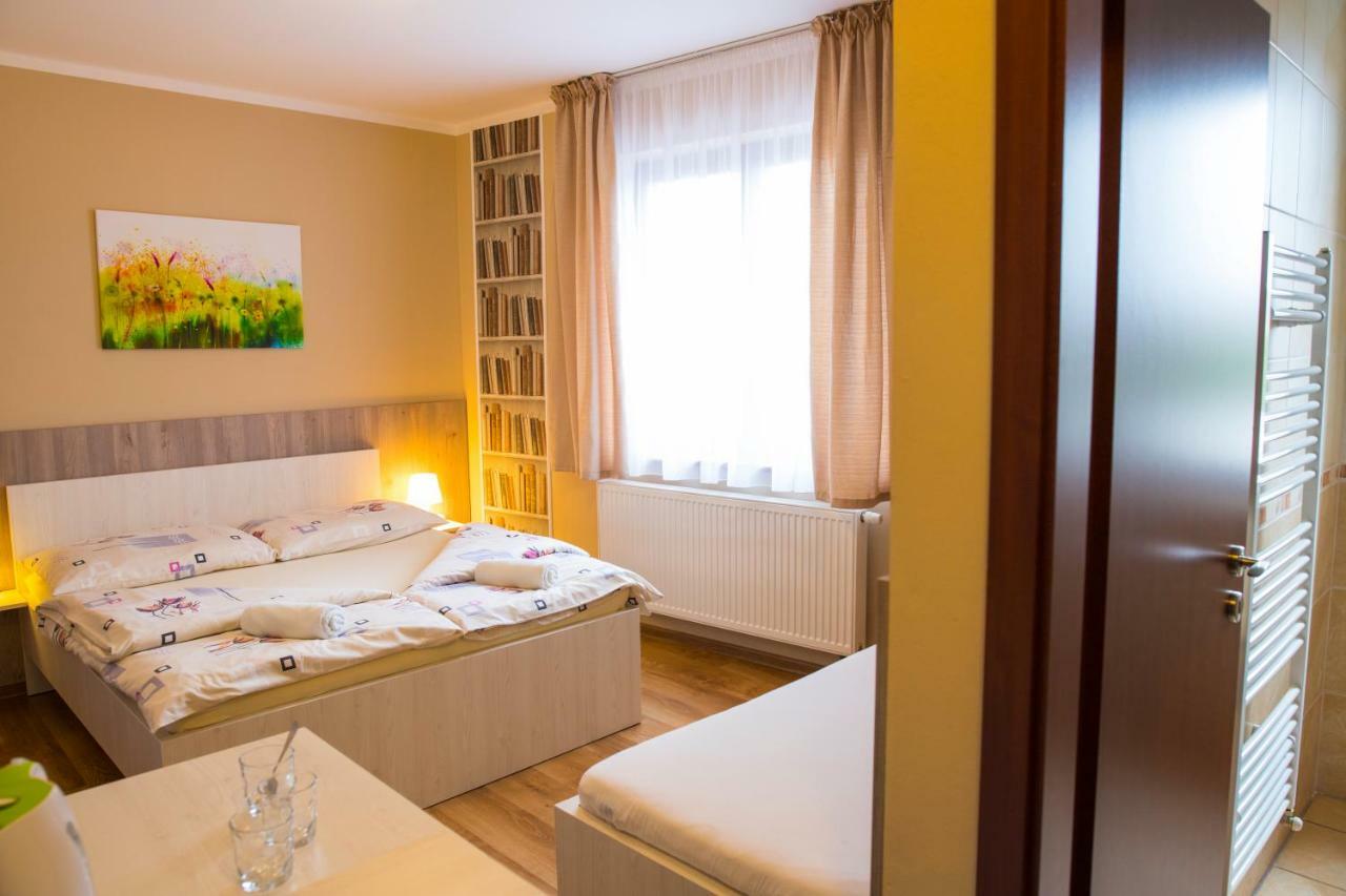 Penzión Stefarez New Veľký Meder Exterior foto
